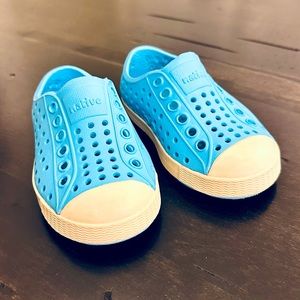 Native Little Lids Shoes - EUC